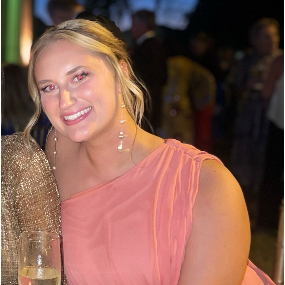 Meet your Posher, Jennifer